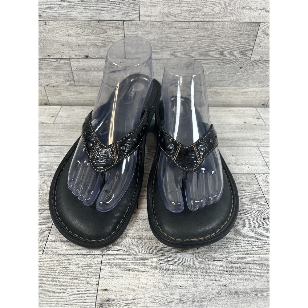 BORN Flip Flop Sandals‎ Women's Black Patent Leather Padded Insole - US10 EU42
